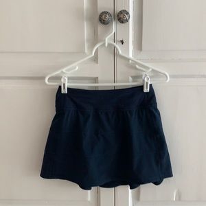 Lululemon navy 2 Tall pace skirt